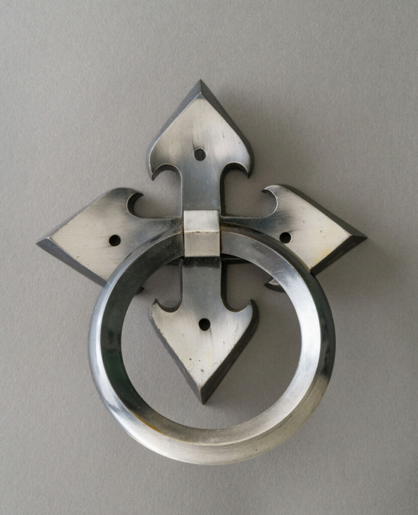 Newman brother's ring handle